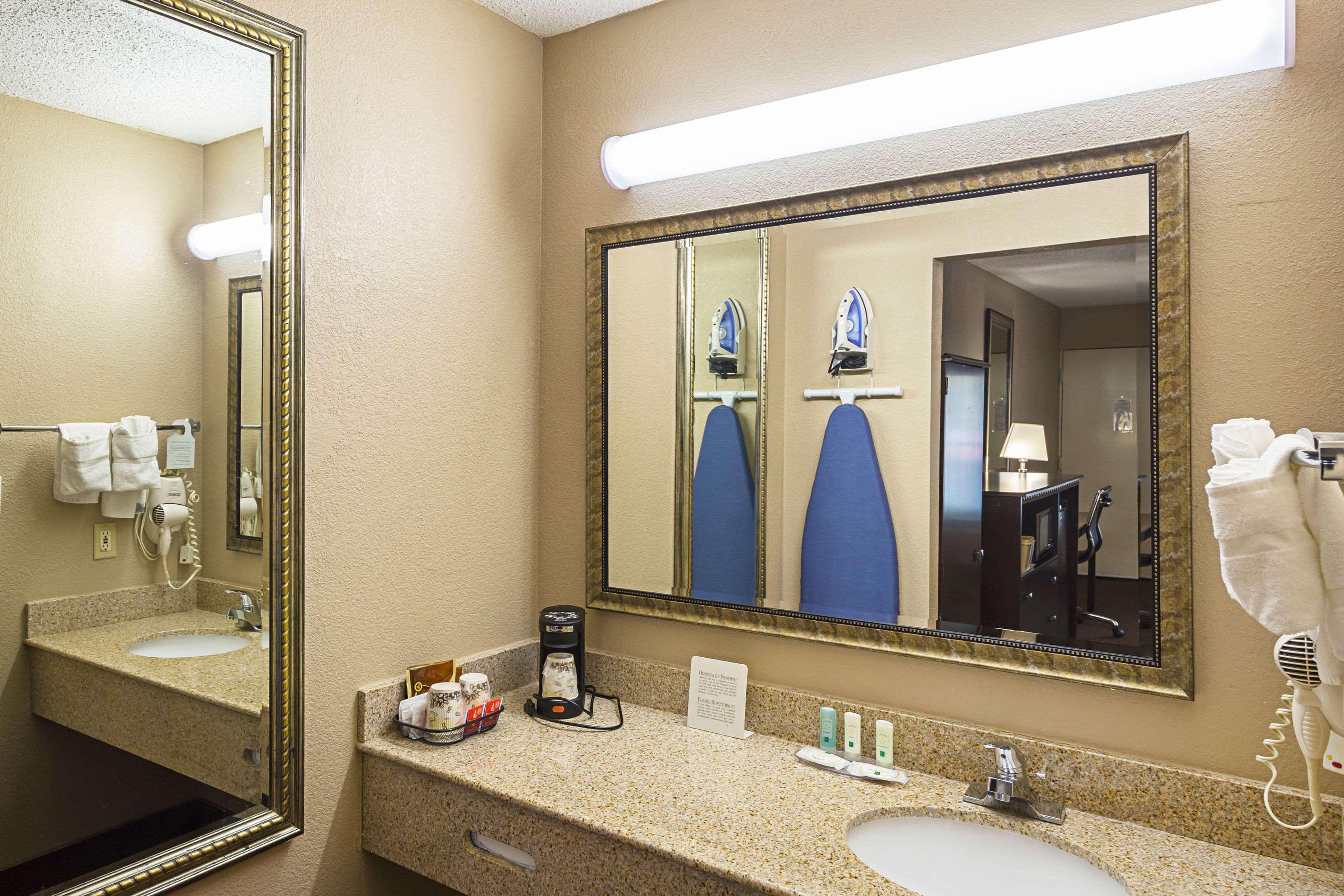 Quality Inn & Suites Greenville - Haywood Mall Luaran gambar