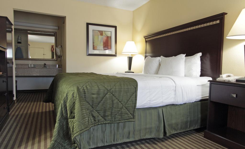 Quality Inn & Suites Greenville - Haywood Mall Luaran gambar